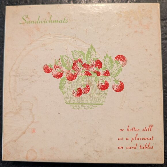 Vintage Paper Sandwichmats and Saucermats, Made in Great Britain - Picture 1 of 4